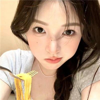 黑夜里的眼睛