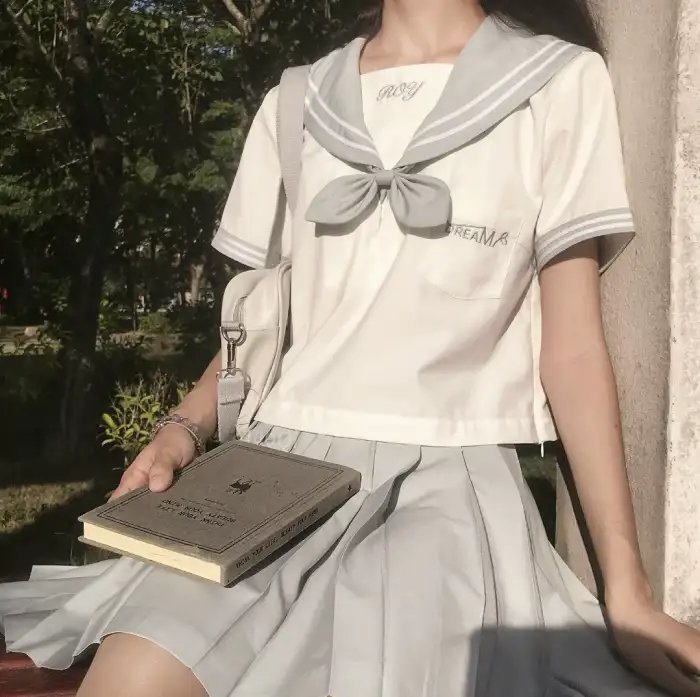 模模糊糊